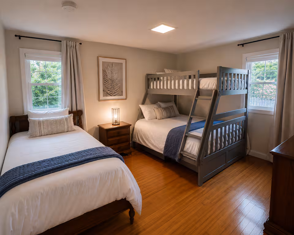 Bunk room — twin plus full bunk