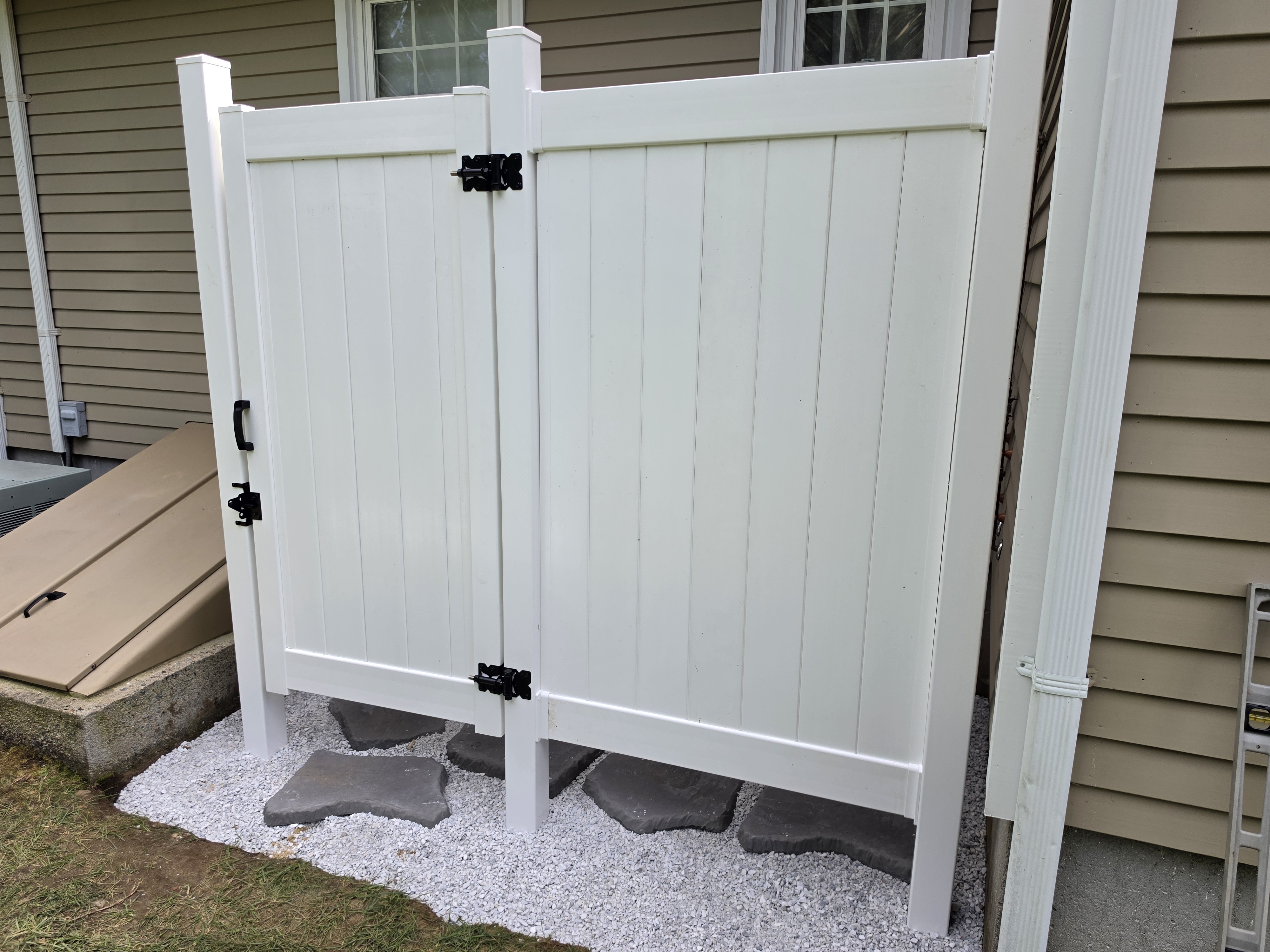 Private outdoor shower enclosure